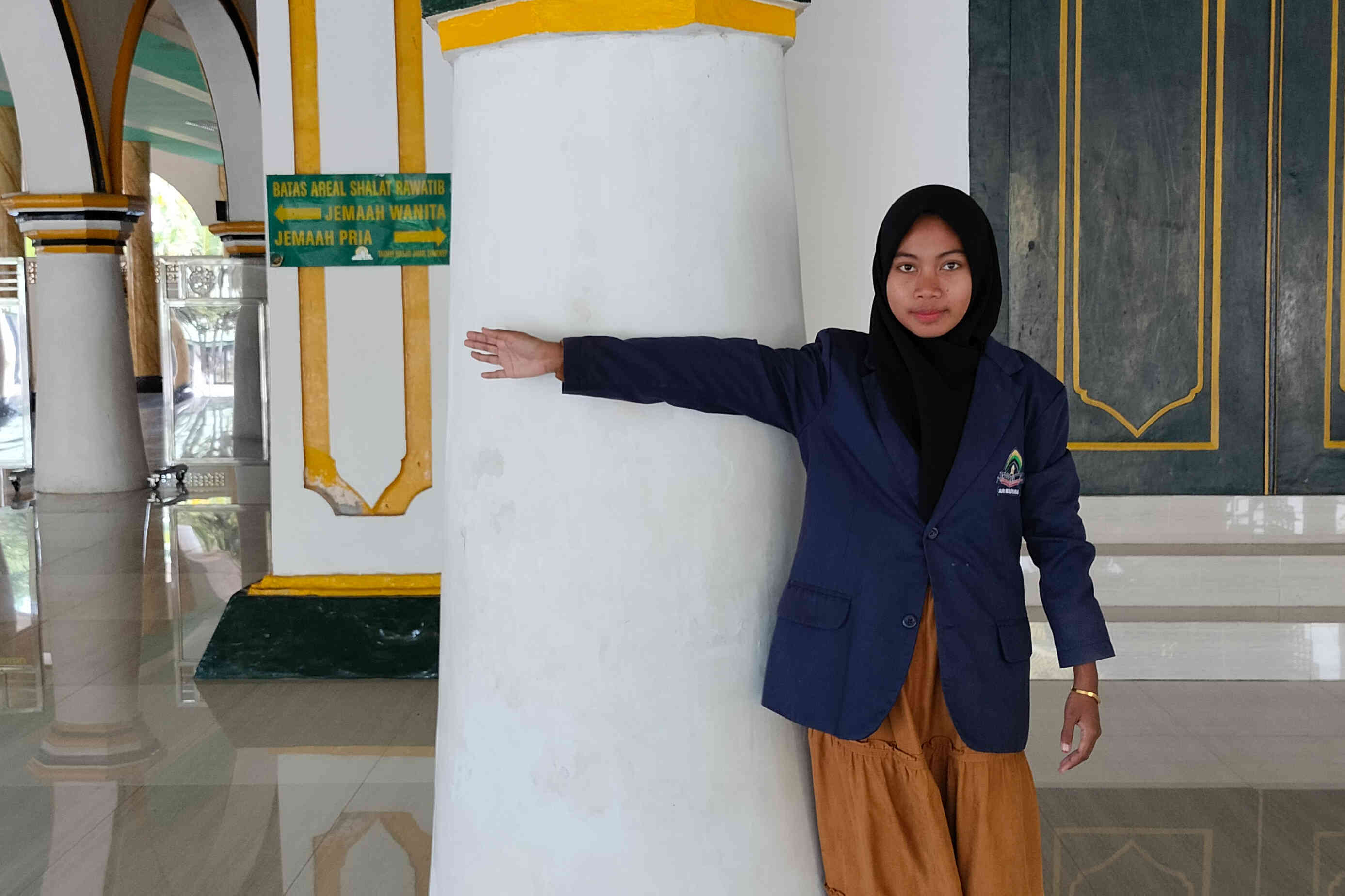 Perkuliahan di Luar Kelas: Identifikasi Geometri pada Masjid Agung Sumenep