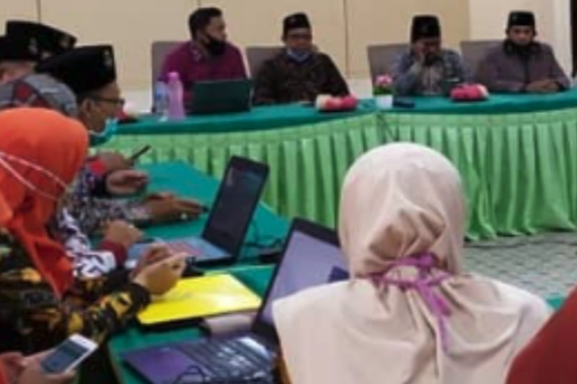 ADAKAN SOSIALISASIKAN KEBIJAKAN SDM, FAKULTAS TARBIYAH UNDANG DOSEN PROGRAM STUDI DAN TENAGA KEPENDIDIKAN